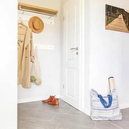 Schilfrohrsaenger 36 Semesterbostad *